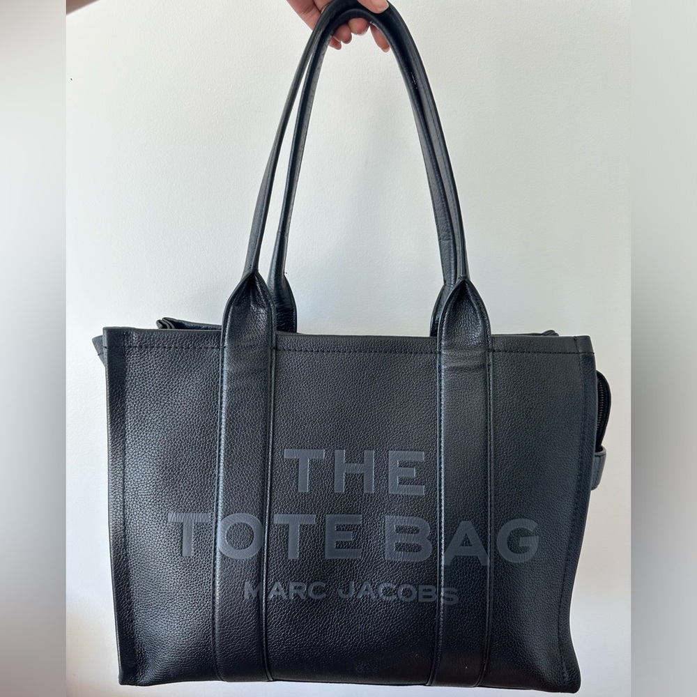 Marc Jacob’s Leather Large Tote Bag (Black) - used